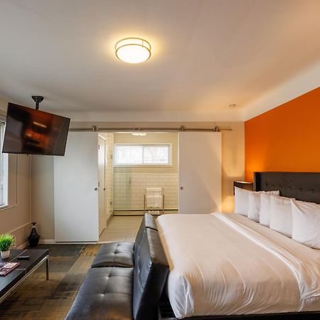 Hotel Роял Оук Екстериор снимка
