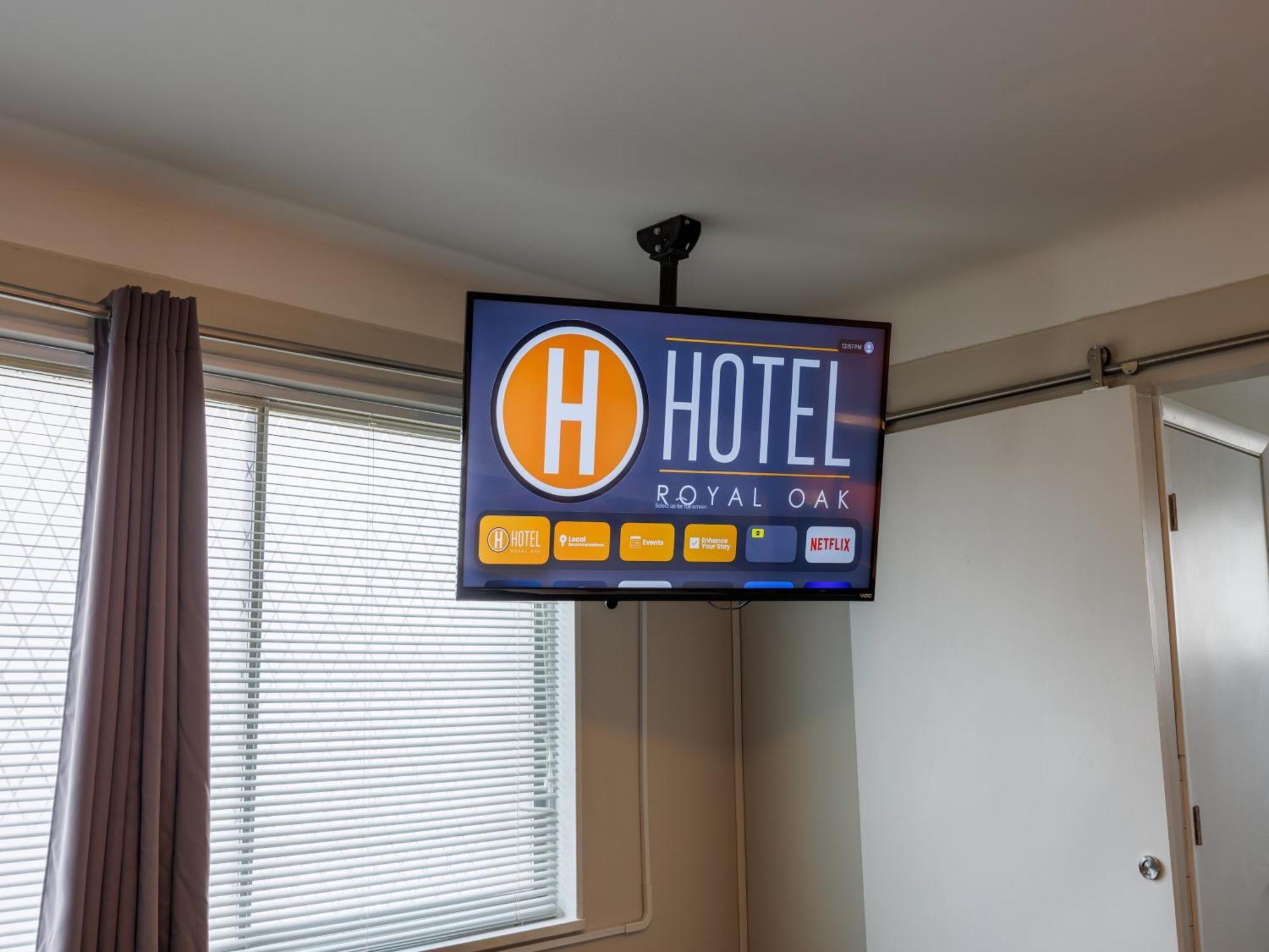 Hotel Роял Оук Екстериор снимка
